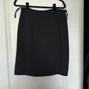 Tahari Skirt 🖤🤍